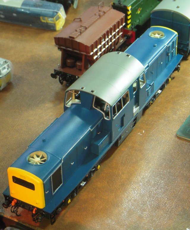 117 68-ton Bo-Bo Claytons were introduced from September 1962 as a prospective Type 1 standard.  Unlike BTH and NBLs 800 horsepower Classes 15 and 16 and their 1 000 bhp English Electric counterparts, excellent all round vision was pivotal to the Class 17 design.  This was achieved by housing two 450 horsepower Paxman engines - originally developed for railcar use - under low bonnets at either end of a central cab.  Either one of the six cylindered 6ZHXL diesels could move the locomotive on its own, making each of the GEC traction motored units a thrifty proposition when running light engine between jobs.