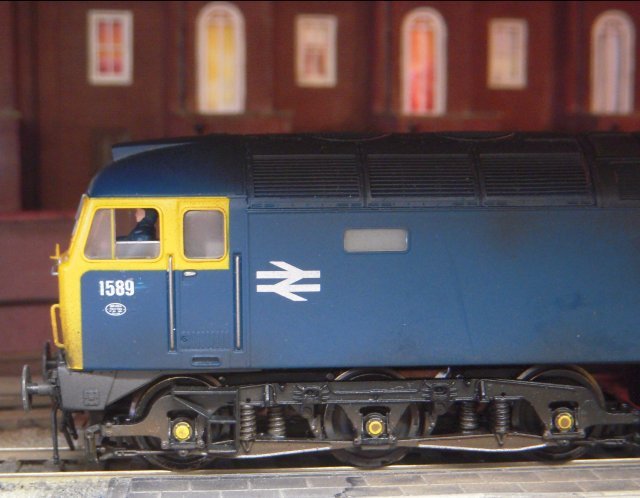 1589 - the D prefix having been dropped with the end of steam in 1968 - was also built at Crewe and entered traffic on 29 May 1964.  It was renumbered as 47 465 in February 1974 and acquired the unofficial name "Minerva" at Tinsley on 6 March 1991 before withdrawal in 1994 and scrapping in 1997.