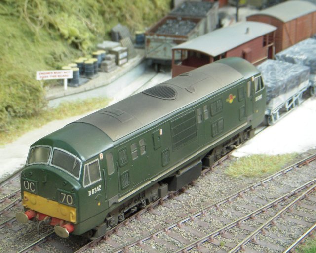 All locomotives modelled on Wheal Elizabeth (Cornish for Elizabeth Works) had been photographed on a clay train somewhere and in model form were hauling era-appropriate rolling stock. As such, motive power ranged from Beattie well tanks (such as 30587, seen above) circa 1958 through North British Class 22s ( like D6342, pictured below)  to class 08's and 37's in the early 80's. Also appearing were Types 2 and 3 on trip workings and a number of Type 4 mainline engines on running-in turns from St Blazey Depot. 