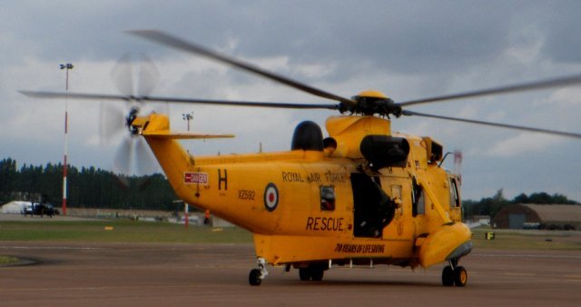 A deeper appraisal of the RAF's air sea rescue Westland Sea King helicopters can be found elsewhere on this website with a walk round XZ592's close comrade XZ589. 