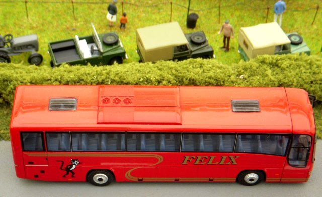Heading in the opposite direction meanwhile was a Plaxton Paragon single deck coach in the markings of Derbyshire based Felix Coaches.  With a less raked windscreen than Plaxton's Panther, also introduced in 2001, the Paragon was intended to replace the company's earlier Premiere and Excalibur bodies.  Felix applied their famous cat symbol to a pair of Paragons in March 2006 for use on holidays and excursions and the 2007 vintage Original Omnibus Company model was the first from the die caster with separate luggage racks.