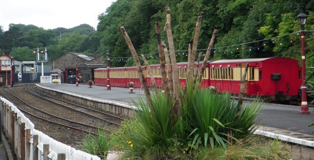 I made sure of turning up early for the 1505 train back to the airport however as guards only stop at Ronaldsway on request, although I did have time for the picture above, showing the typical carriage livery, semaphore signals and wooden signalbox among the dense forest of the middle of the eastern side of the Isle of Man as well as the more exotic trees that also grow in  more open southern areas.
