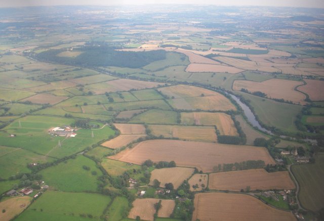 Finally, after an eventful day, my seat on NM610 - port side again but forward of the engines this time -yielded sights of the River Severn just north of Sandhurst and its splitting into East and West Channels to form Alney Island ( above) and the white walled Premier Inn at Twigworth, seen below to the bottom right of the frame on the A38 between Gloucester and Tewkesbury, south of Orchard Park caravan site.