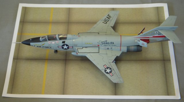 The McDonnell F-101 Voodoo concept began with a Strategic Air Command requirement for an escort fighter and McDonnell's design team under Herman Barkey responded with the heaviest single-seat fighter ever built. Powered by two 5 307 kg Pratt & Whitney J57-P-13 turbojets, the F-101 would carry four 20 mm cannon plus three Hughes GAR-ID or GAR-2A Falcon missiles or 127 mm high-velocity aircraft rockets (HVAR) mounted on rotary bomb doors. 