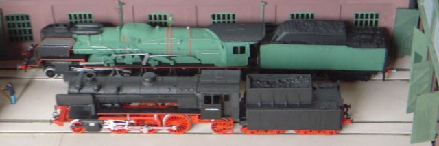 In addition to Mike's New York Central Hudson 5405 (Rosebud kit 34) Deutsche Bundesbahn Baureihe 23 (kit 19) and Societe National de Chemins de Fer Francais 241P (kit 23) I was also fortunate enough to be given a complete model of London Midland & Scottish Railway Beyer-Garratt 7971 (kit 25) by Jet Age Museum member Tony Woods which gave rise to the idea of comparing and contrasting these giant locomotives - that would never have all met in real life - in model form on Universal Works.