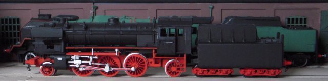 Even more enigmatic than the LMS Beyer-Garratt, the Rosebud Kitmaster website has no historical background at all to offer for the kit of the Deutsche Bundesbahn Baureihe ( or, in the nearest English translation, Class ) 23 locomotive 23 014.