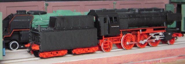Both V4s were withdrawn and scrapped in 1957, just two years before 23 105 - built by Arnold Jung - became the last steam locomotive to enter Deutsche Bundesbahn service in December 1959; just four months before 92220 "Evening Star" (another Rosebud Kitmaster subject) claimed the same title for British Railways.