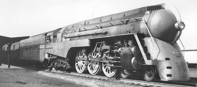 The 1937 vintage cone-boilered J3a Hudsons were a natural part of this progression and the final 10 examples (5445 - 5454, including 5446 pictured above) were originally built with streamlining styled by industrial design legend Henry Dreyfuss to match the new train sets that the NYC had also commissioned him to create.  