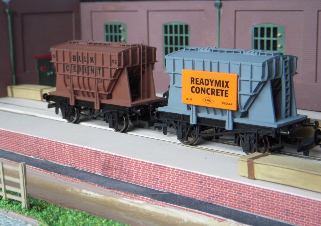 The development of the Presflo wagons illustrated above and below is discussed in depth in Gloucester RCW and Cement Wagons with the brown liveried Bulk Cement wagon 52 most closely resembling B887812 of Gloucester's Order 4559 and Lot 3177 of 1958. Barrel-shaped orange and black Readymix Concrete (RMC) PCA wagons of the 1980s would feature Gloucester Floating Axle Suspension while the Chester based trade name of Pozzolanic harks back to the first principles of modern cement composition.