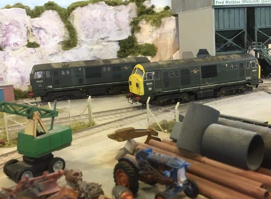 ervice had been maintained until closure of the line to the quarry in 1957. Diesel hydraulic B-Bs D6320 and D6331 were the twins for Gloucester trip workings in the late 1960s and early 1970s. Their workings would have included Forest trips....and they returned to Whitecliffe Quarry at the show courtesy of Phil Bullock and Abbotswood: The Background Story !